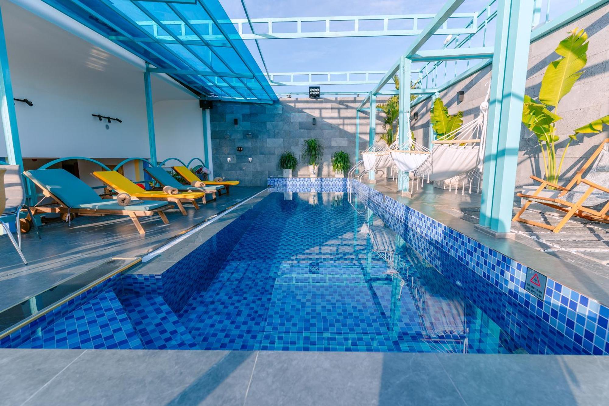 Dahlialand Saigon Hotel & Swimming Pool Ho-Chi-Minh-Stadt Exterior foto
